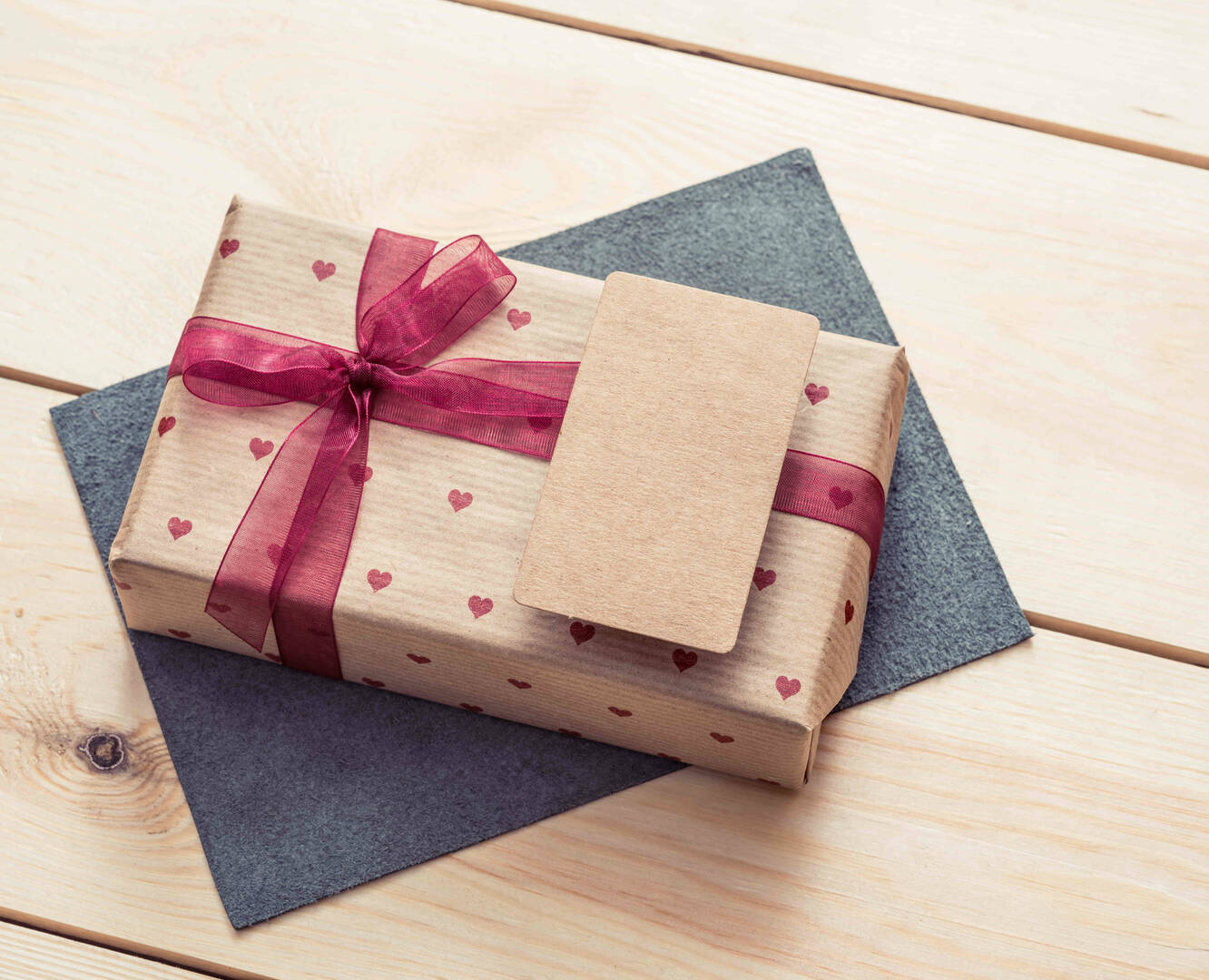 Cozy Home Gifts + DÃ©cor logo