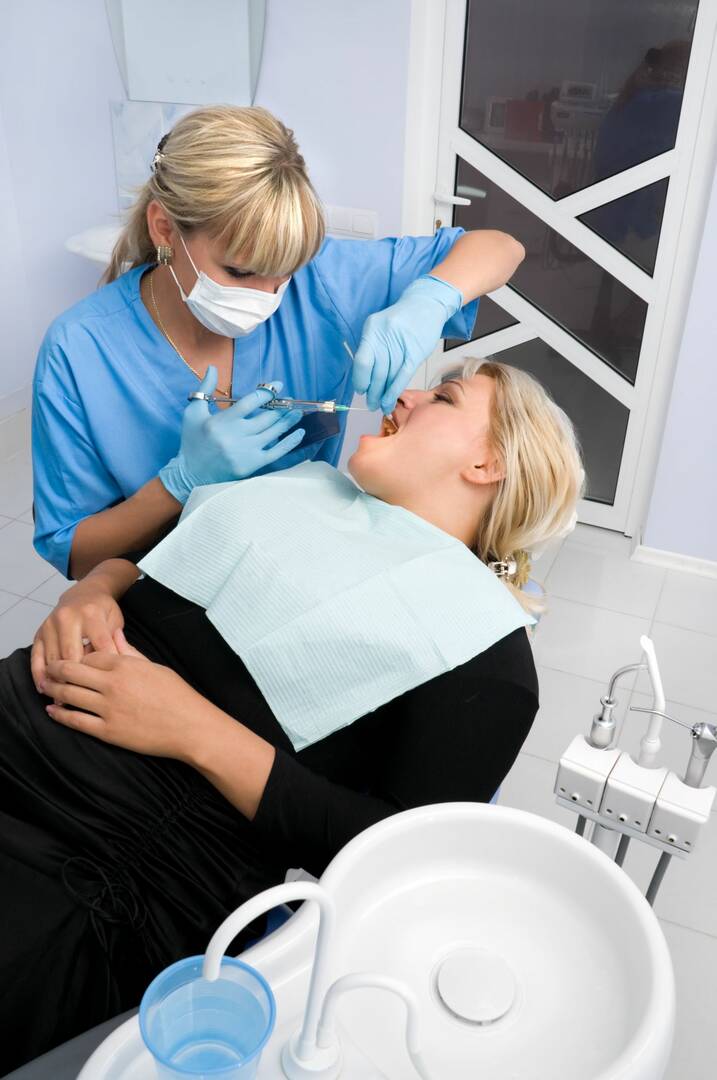 Dentures In A Day logo